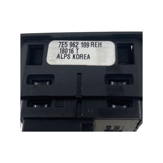 Buton alarma VOLKSWAGEN TRANSPORTER VI Bus (SGB, SGG, SGJ) [ 2015 - > ] OEM 7E5962109