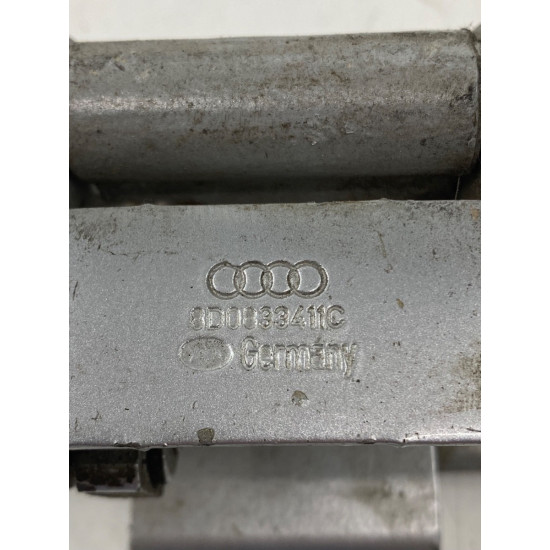 Balama usa spate stanga AUDI A4 Avant (8D5, B5) [ 1994 - 2001 ] OEM 8D0833411C
