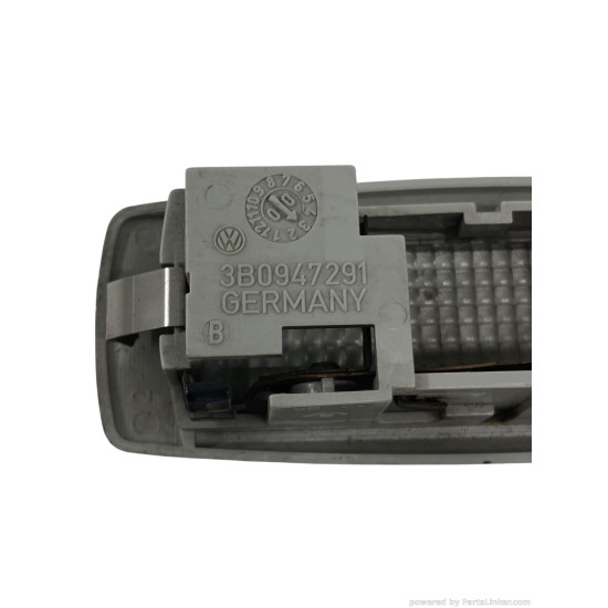Plafoniera VOLKSWAGEN GOLF IV (1J1) [ 1997 - 2007 ] OEM 3B0947291
