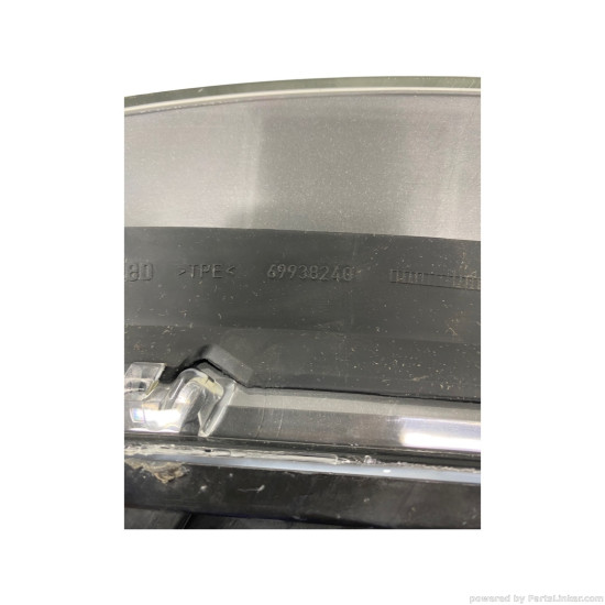 Faruri Dreapta AUDI A4 Convertible (8H7, B6, 8HE, B7) [ 2002 - 2009 ], AUDI A4 II Avant (8E5, B6) [ 2000 - 2005 ], AUDI A4 II (8E2, B6) [ 2000 - 2005 ] Valeo 088607 OEM 8E0941030M