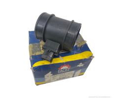Debitmetru aer 2.0 Diesel FIAT PANDA (169_) [ 2003 - > ], CITROËN NEMO Box (AA_) [ 2008 - > ], CHRYSLER YPSILON [ 2011 - > ], ALFA ROMEO SPIDER (939_) [ 2006 - 2011 ], ALFA ROMEO 159 (939_) [ 2005 - 2012 ] FACET 10.1413 OEM 51831050