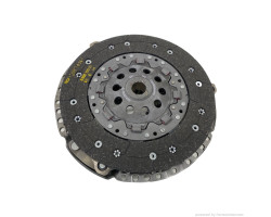 Kit ambreiaj 2.3 V6 Benzina SEAT TOLEDO II (1M2) [ 1998 - 2006 ], VOLKSWAGEN NEW BEETLE (9C1, 1C1) [ 1998 - 2010 ], VOLKSWAGEN BORA Estate (1J6) [ 1999 - 2005 ] Valeo 826679
