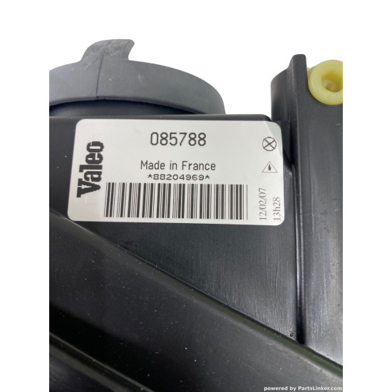 Far Dreapta OPEL VECTRA B (36_, J96) [ 1995 - 2002 ] Valeo 085788 OEM 1216528
