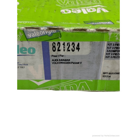 Kit ambreiaj 2.5 TDI VOLKSWAGEN PASSAT (3B2) [ 1996 - 2001 ], AUDI A4 Saloon (8D2, B5) [ 1994 - 2001 ], AUDI A8 Saloon (4D2, 4D8) [ 1994 - 2005 ] Valeo 821234 OEM 059141031