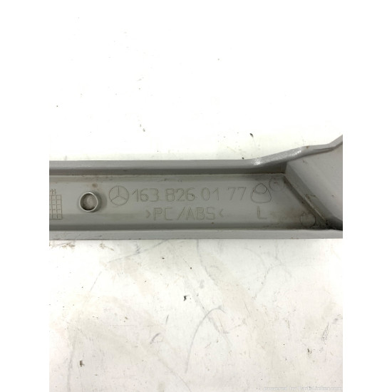 Ornament far stanga fata MERCEDES-BENZ M-CLASS (W163) [ 1998 - 2005 ] OEM 1638260177