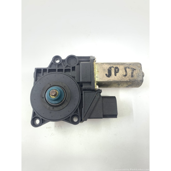 Motoras macara geam stanga spate BMW 1 (E87) [ 2003 - 2013 ], BMW 3 V Touring (E91) [ 2004 - 2012 ], BMW 3 V (E90) [ 2004 - 2012 ] OEM 9030221