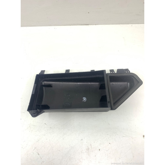 Capac filtru polen stanga BMW 5 V Touring (E61) [ 2004 - 2010 ], BMW 5 (E60) [ 2001 - 2010 ]  OEM 64316913503