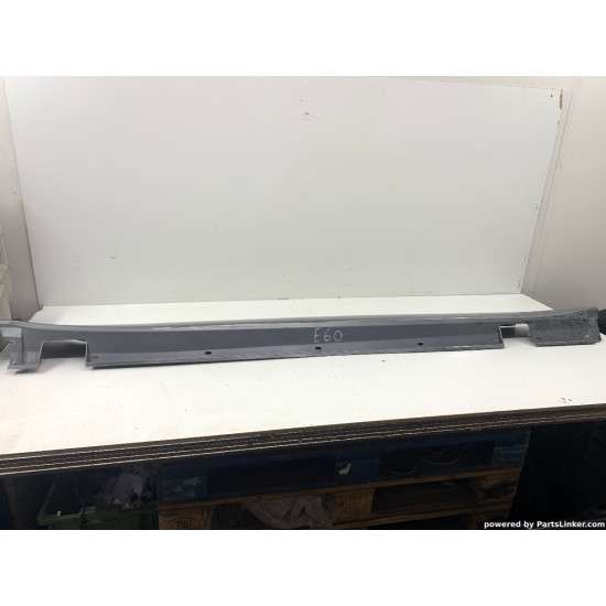 Ornament prag dreapta BMW 5 V Touring (E60-E61) OEM 7178122