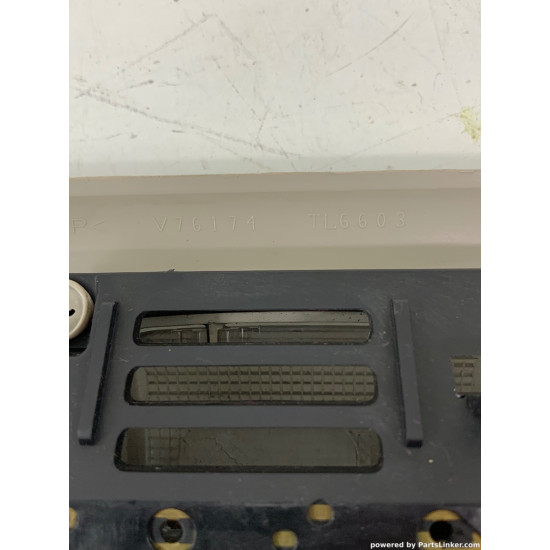 Maner plafon CHRYSLER VOYAGER  OEM 4706691