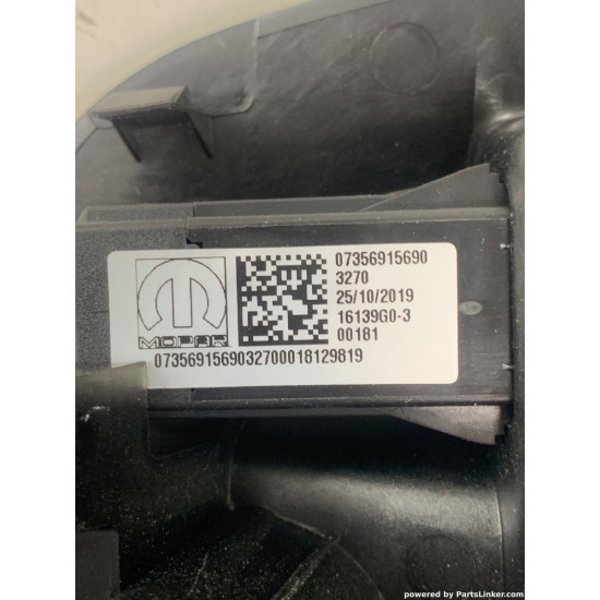 Port USB FIAT PANDA (312_, 319_) [ 2012 - > ] OEM 07356915690