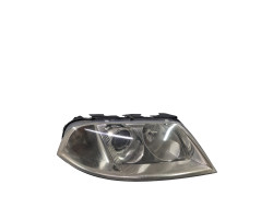 dreapta fata VOLKSWAGEN PASSAT Variant 3C5 2005 - 2011, Break HELLA 1604498406