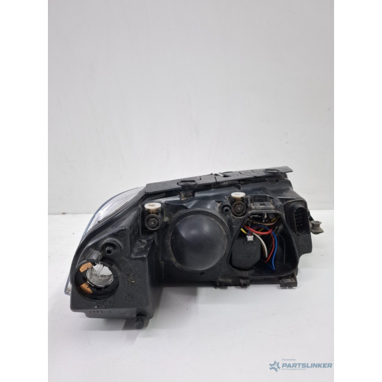 Far stanga fata VOLKSWAGEN PASSAT 3B3 2000 - 2005 HELLA 1604498406