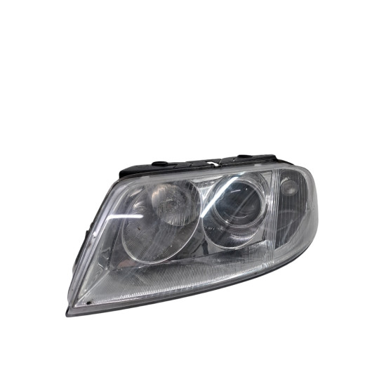 Far stanga fata VOLKSWAGEN PASSAT 3B3 2000 - 2005 HELLA 1604498406