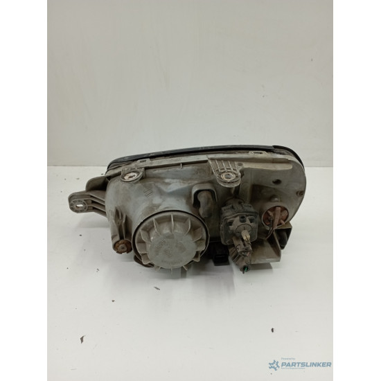 Far dreapta fata HYUNDAI SANTA FE I SM 2000 - 2006, SUV HYUNDAI-OE