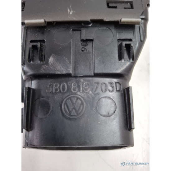 Grila de ventilatie bord centrala stanga VOLKSWAGEN PASSAT 3B3 2000 - 2005 3D0819703D