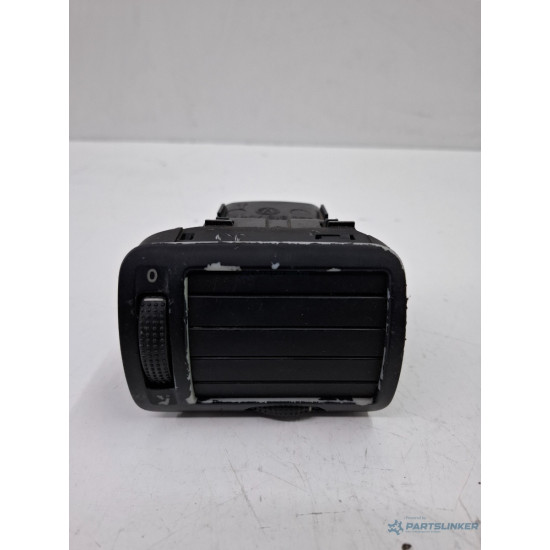 Grila de ventilatie bord centrala dreapta VOLKSWAGEN PASSAT 3B3 2000 - 2005 3B0819704D