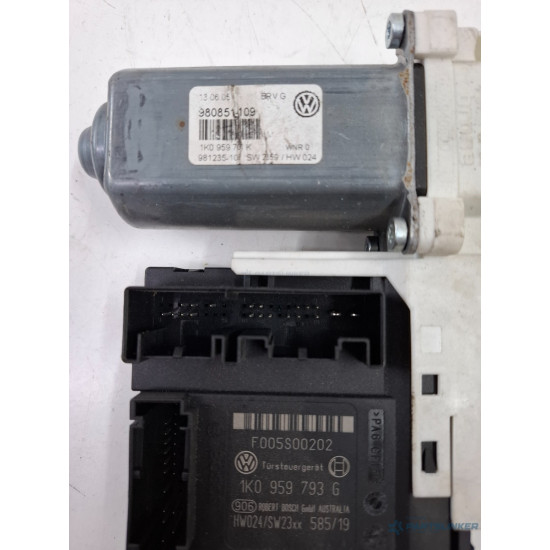 Motoras geam pivotant stanga fata VOLKSWAGEN PASSAT Variant 3B6 2000 - 2005 1K0959793G