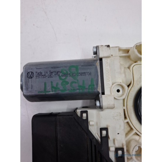 Motoras geam pivotant VOLKSWAGEN PASSAT Variant 3B6 2000 - 2005 BOSCH 997755102