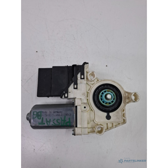 Motoras geam pivotant stanga spate VOLKSWAGEN PASSAT Variant 3B6 2000 - 2005 3C9959703