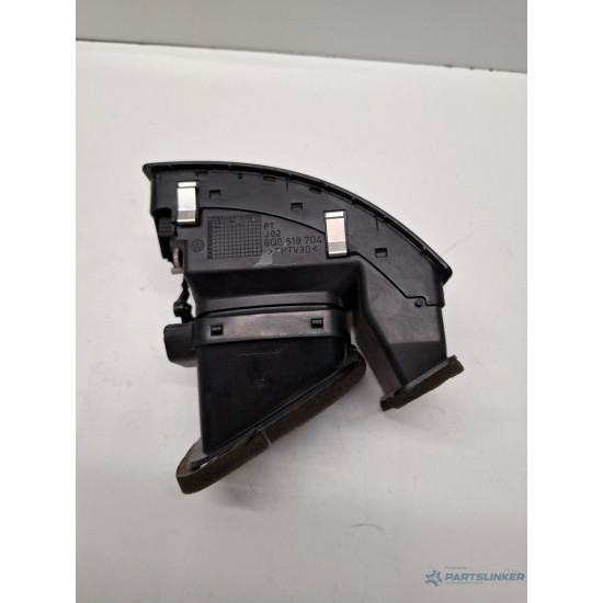Grila de ventilatie laterala panou de bord dreapta fata VOLKSWAGEN GOLF IV 1J1 1997 - 2007 6Q0819704