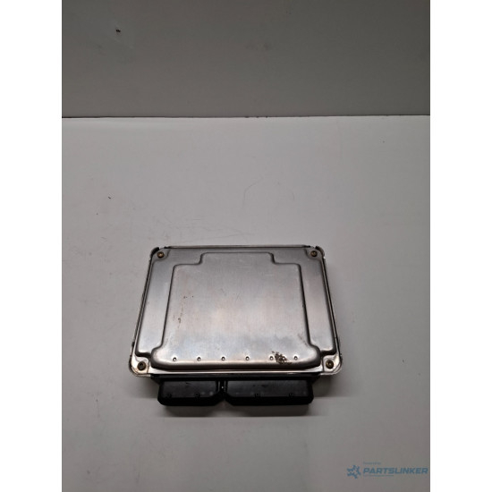 ECU modul/unitate de control motor AUDI A4 II 8E2, B6 2000 - 2005 038906019