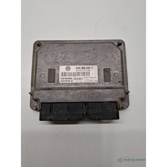 ECU modul/unitate de control motor VOLKSWAGEN POLO 9N_ 2001 - 2012 03D906032T