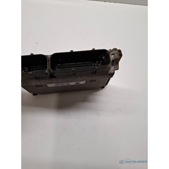 ECU modul/unitate de control motor VOLKSWAGEN POLO 9N_ 2001 - 2012 03D906033F