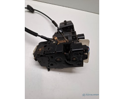 Broasca usa stanga fata VOLKSWAGEN POLO 9N_ 2001 - 2012 117666104