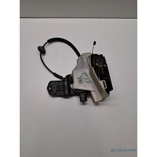 Broasca usa stanga fata VOLKSWAGEN POLO 9N_ 2001 - 2012 117666104
