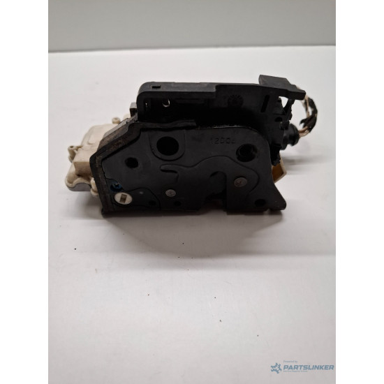 Broasca usa dreapta spate VOLKSWAGEN PASSAT Variant 3B6 2000 - 2005 3C4839016A