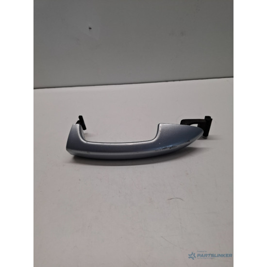 Maner exterior portiera fata dreapta fata VOLKSWAGEN PASSAT Variant 3B6 2000 - 2005 3C0837210