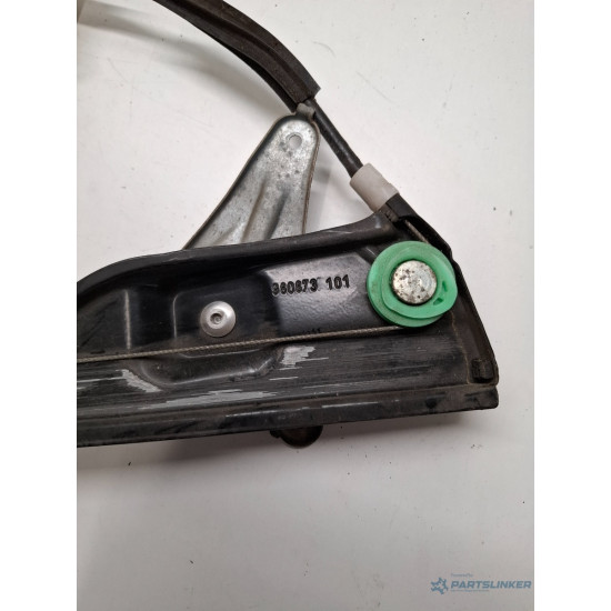 Macara Geam dreapta spate VOLKSWAGEN PASSAT Variant 3B6 2000 - 2005 980873101