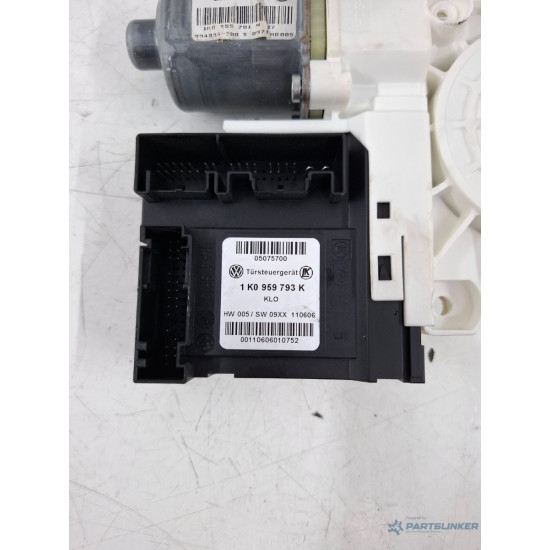 Motoras regulator geam portiera fata VOLKSWAGEN PASSAT Variant 3B6 2000 - 2005 1K0959701K