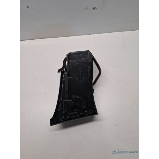 Cadru grila de ventilatie panou de bord BMW 1 E87 2003 - 2013 7 059 188-12