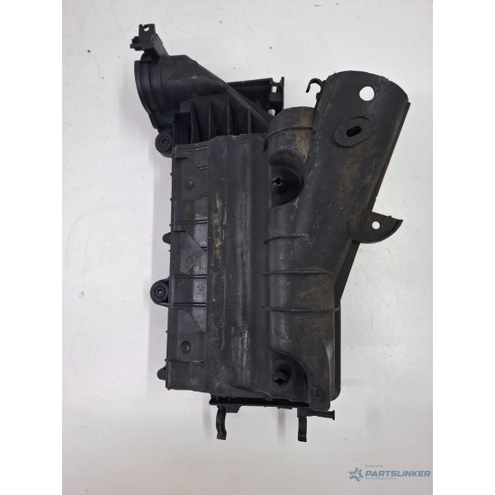 Capac carcasa filtru de aer CITROËN C3 I FC_, FN_ 2002 - > 1.4 HDi 8HX (DV4TD), 8HZ (DV4TD), FORD FIESTA V JH_, JD_ 2001 - 2010 1.4 TDCi F6JA, F6JB 9652987380