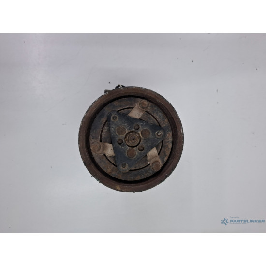 Compresor  AC RENAULT LOGAN I LS_ 2004 - > 1.5 dCi K9K 700, K9K 790, K9K 794, RENAULT KANGOO / GRAND KANGOO KW0/1_ 2008 - > 1.5 dCi 110 K9K 804, RENAULT CLIO III BR0/1, CR0/1 2005 - > 1.5 dCi K9K 766, K9K 770 8200315744