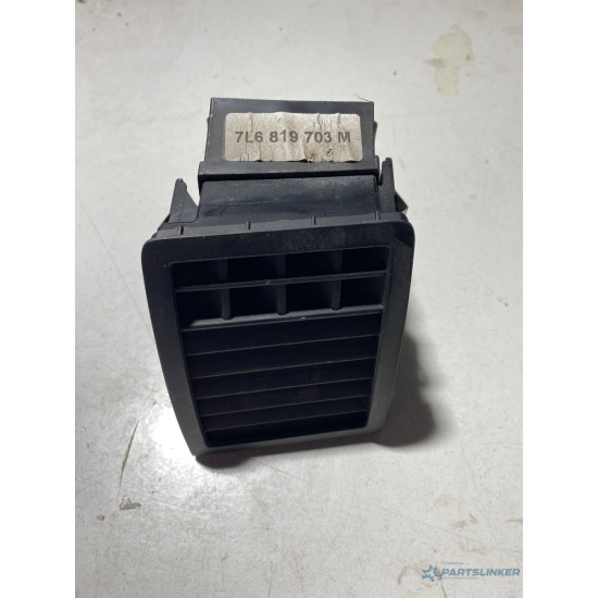 Grila de ventilatie laterala panou de bord dreapta VOLKSWAGEN TOUAREG 7LA, 7L6, 7L7 2002 - 2013 V6 TDI BKS, CATA