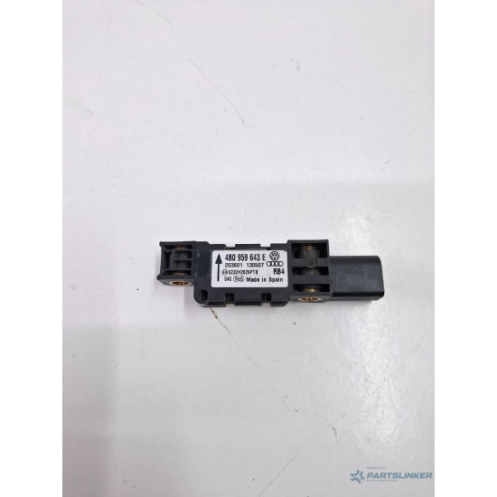 Senzor de impact airbag VOLKSWAGEN TOUAREG 7LA, 7L6, 7L7 2002 - 2013 V6 TDI BKS, CATA 4b0959643