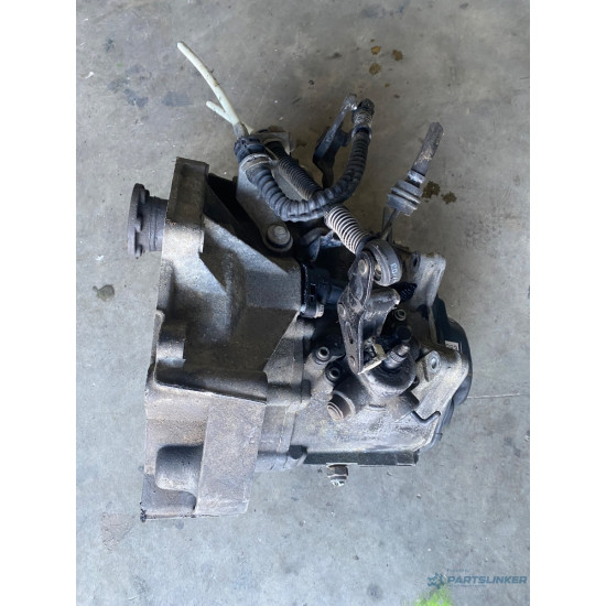 Cutie de viteze manuala 5 trepte VOLKSWAGEN POLO 9N_ 2001 - 2012 1.4 16V AUA, BBY, BKY, SKODA FABIA 6Y2 1999 - 2008 1.2 AZQ, BME 02T301103M