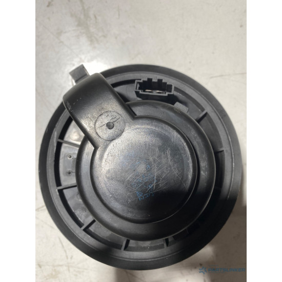 Ventilator aeroterma VOLKSWAGEN TRANSPORTER V Box 7HA, 7HH, 7EA, 7EH 2003 - > 2.5 TDI AXD, BNZ 7h0820308