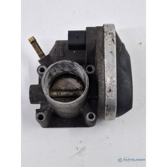 Supapa clapeta de acceleratie electrica VOLKSWAGEN GOLF IV Variant 1J5 1999 - 2006 16V AHW, AKQ, APE, AXP, BCA, SEAT TOLEDO II 1M2 1998 - 2006 16V AHW, APE, AUA, AXP, BCA, VOLKSWAGEN CADDY II Box 9K9A 1995 - 2004, SEAT CORDOBA II 6K2 1999 - 2002, SKODA FA
