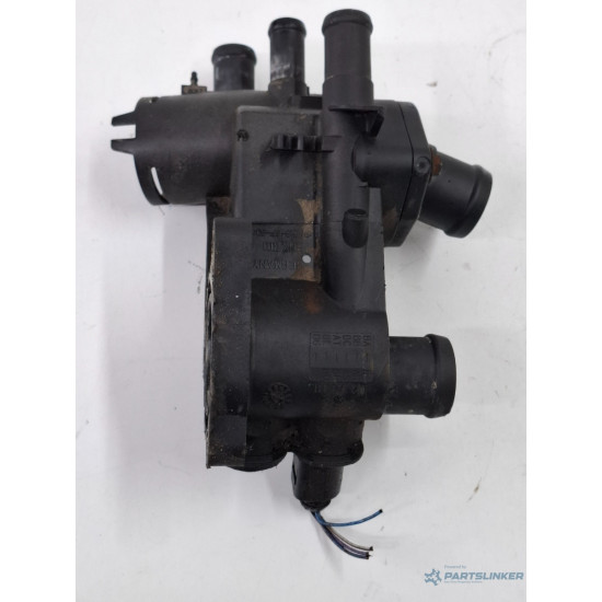 Carcasa termostat SEAT CORDOBA III 6L2 2002 - 2009, SKODA FABIA 6Y2 1999 - 2008, SEAT IBIZA IV 6L1 2002 - 2009 1.4 16V BBY, BKY, VOLKSWAGEN GOLF IV Variant 1J5 1999 - 2006 1.4 16V AHW, AKQ, APE, AXP, BCA 032121111
