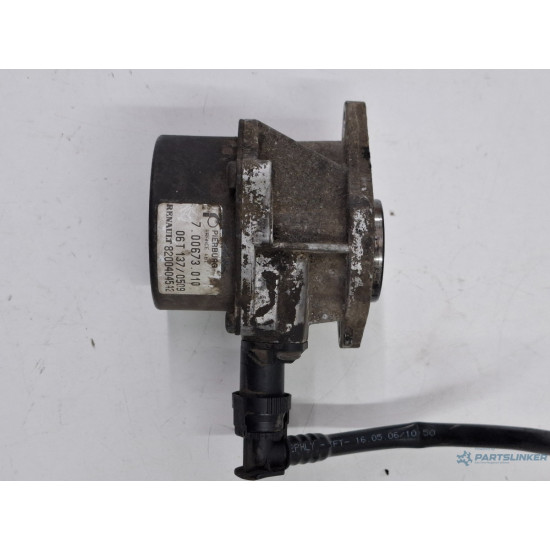 Pompa de vacuum RENAULT SCENIC II JM0/1_ 2003 - >, RENAULT CLIO III BR0/1, CR0/1 2005 - >, NISSAN MICRA II K11 1992 - 2007 1.5 D TD15, DACIA LOGAN LS_ 2004 - > Pierburg 700673010