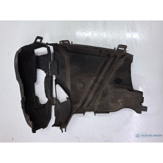 Capac motor (ornament) RENAULT CLIO II BB0/1/2_, CB0/1/2_ 1998 - >, RENAULT SCENIC II JM0/1_ 2003 - >, RENAULT LOGAN I LS_ 2004 - > 1.5 dCi K9K 792 8200653638