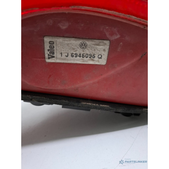 Lampa spate / Stop stanga VOLKSWAGEN GOLF IV 1J1 1997 - 2007 1j6945095q