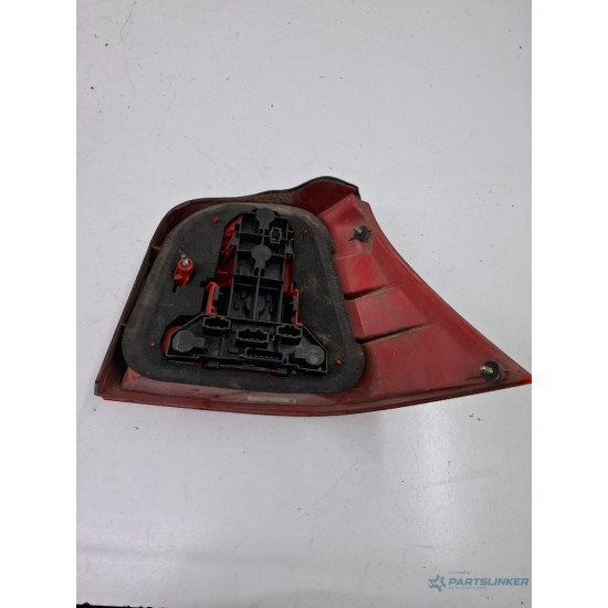 Lampa spate / Stop stanga VOLKSWAGEN GOLF IV 1J1 1997 - 2007 1j6945095q