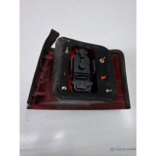 Lampa spate / Stop stanga AUDI A6 II Avant 4B5, 4B6, C5 1997 - 2005 4b9945095