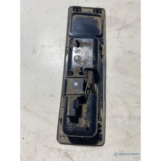 Comutator deschidere hayon/portbagaj BMW 5 F10 2009 - 2016, BMW 3 VI F30, F80 2011 - 2018 320 d B47 D20 A, N47 D20 C 10822910,51247368752