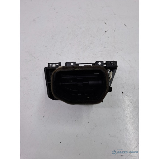 Grila de ventilatie laterala panou de bord BMW 3 VI F30, F80 2011 - 2018 320 d B47 D20 A, N47 D20 C