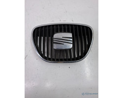 Grila superioara radiator bara de protectie fata SEAT IBIZA IV 6L1 2002 - 2009 1.2 AZQ, BME